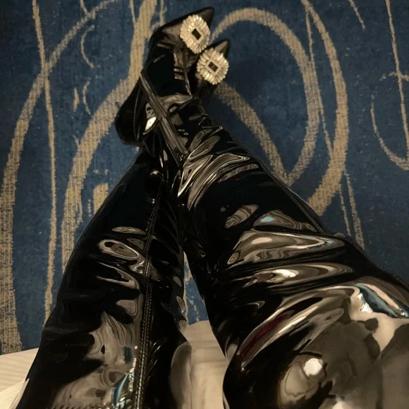 🆕 INC Patent Leather Boot w/box
Size 9.5 - Picture 2 of 8